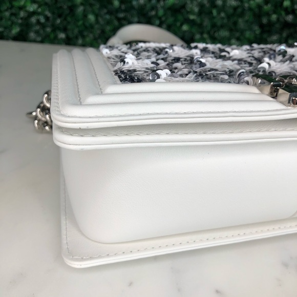 ❌SOLD❌CHANEL White Sequin BoyBag Limited Edition - Picture 11 of 17
